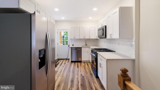 Building Photo - 5058 Hoopes St