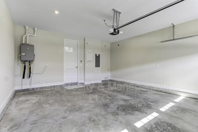 Building Photo - 14167 Pier Ln