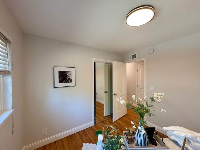 Building Photo - Updated Single Story Home with Cupertino Schools