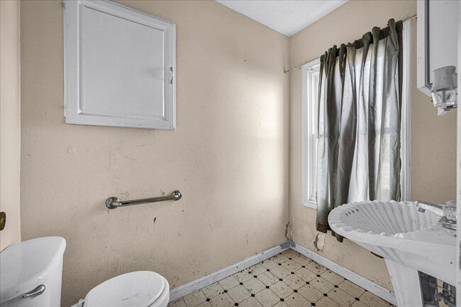 Building Photo - 25998 N Dal Bar Rd