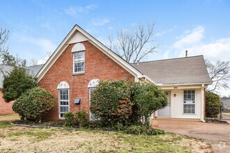 Building Photo - 200 Gaslight Cove