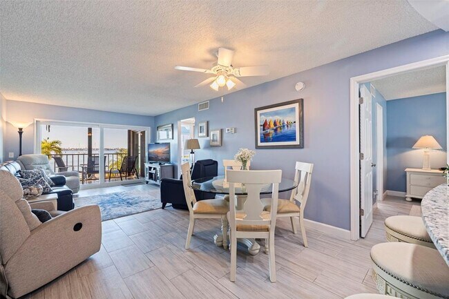 Building Photo - 6365 Bahia Del Mar Blvd S