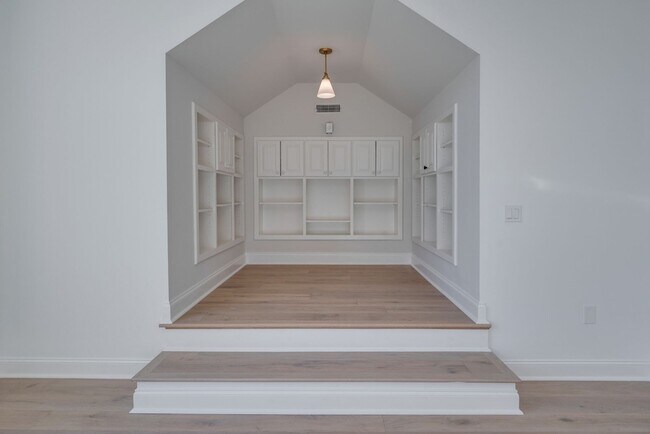 Building Photo - 1449 Willowbrooke Cir