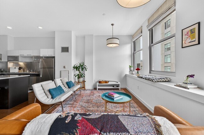 Building Photo - 88 Kingston St