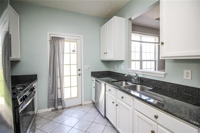 Building Photo - 6476 Portside Way