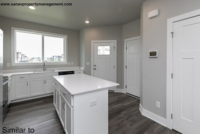 Building Photo - Experience Home Perfection in Style! Spacious 3-Bed Home Coming Up in Ankeny!