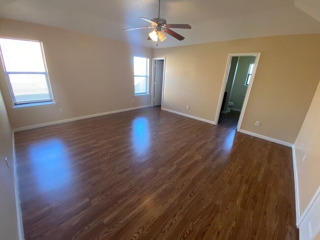 Building Photo - Lovely 4 bed 2 bath coming soon!!