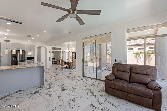 Building Photo - 11525 E Desert Willow Dr