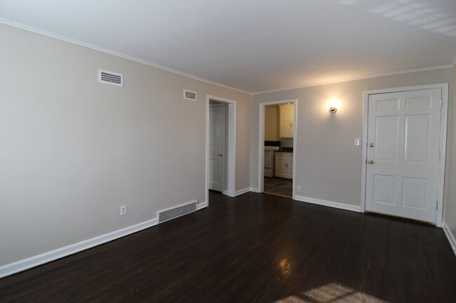 Building Photo - February FREE On This 1 Bedroom 1 Bath Duplex in Navy Hill Area in Olathe