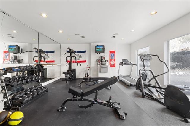 Building Photo - 5928 Sandhurst Ln