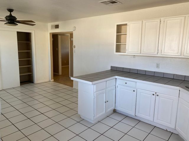 Building Photo - 9402 Montgomery Dr