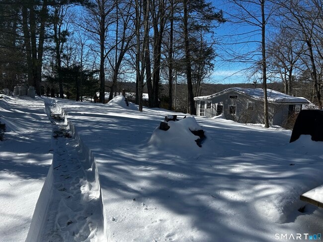 Building Photo - 5 Niles Rd