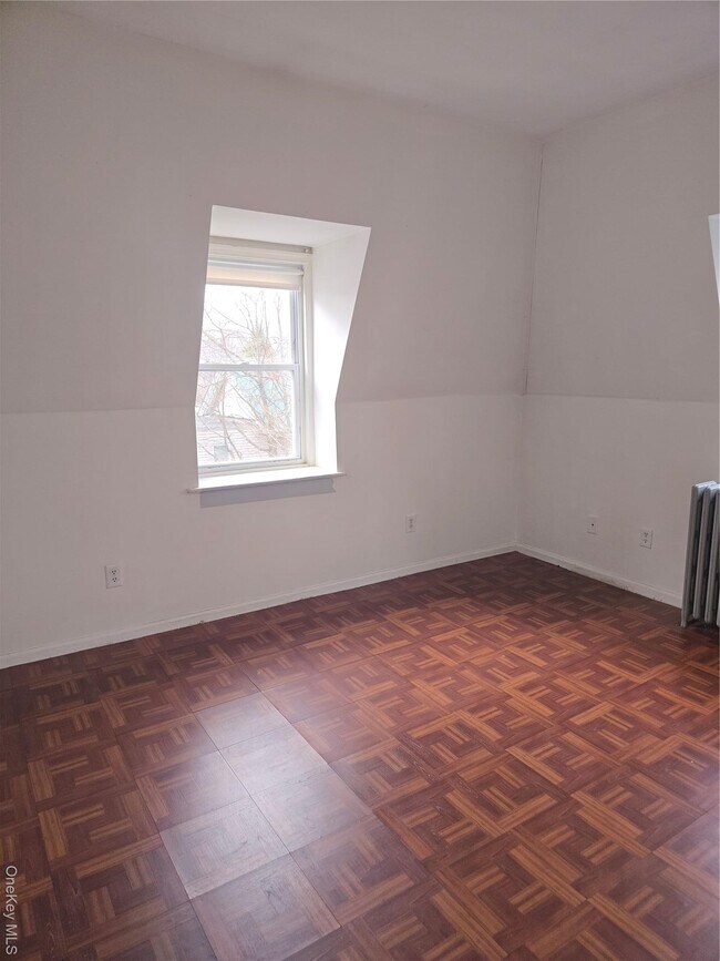 Building Photo - 19 Elizabeth St