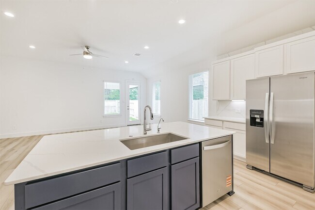 Building Photo - 218 Springfield Terrace Dr