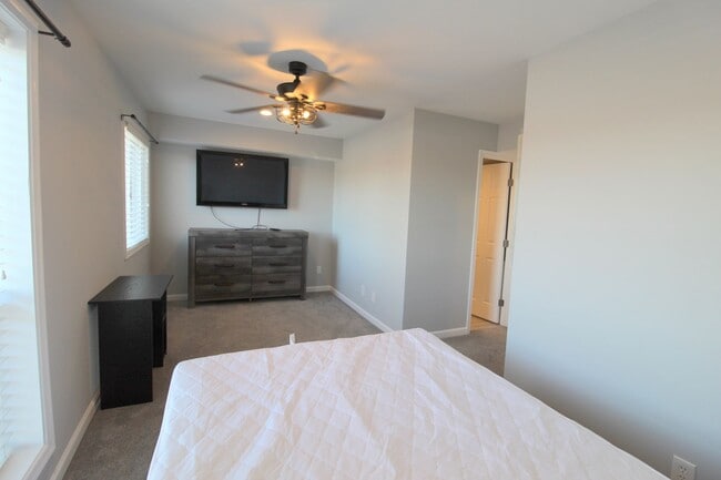 Building Photo - 1340 Hunters Rd