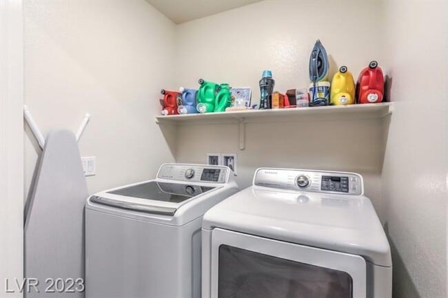 Building Photo - Modern Corner Lot Home with Loft, White Shaker Cabinets & Gated Community Living