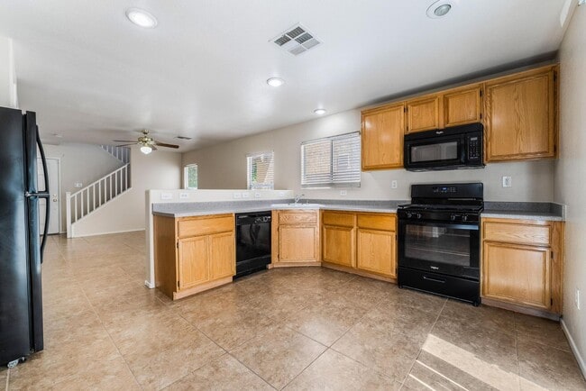 Building Photo - Cute Two-Story Home