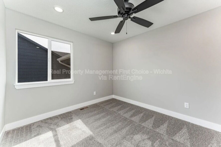 Building Photo - 1256 Outland Ct.