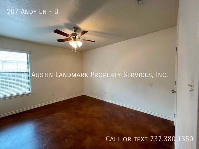 Building Photo - 207 Andy Ln
