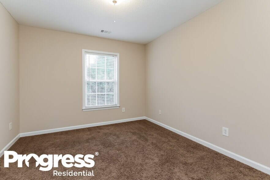 Building Photo - 205 Ashland Dr