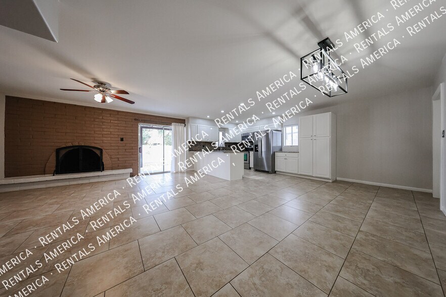 Building Photo - 1713 W Oraibi Dr