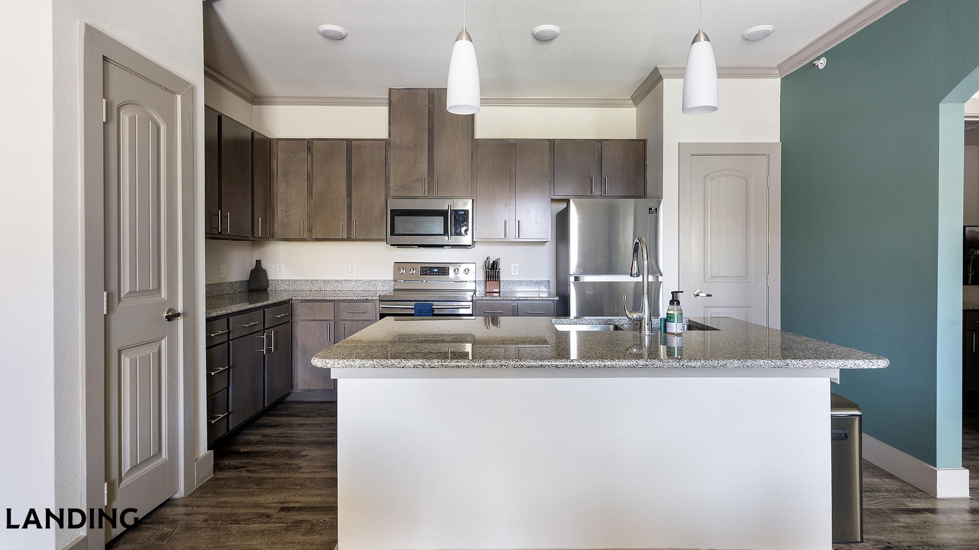 Building Photo - 12500 Shadowglen Trce