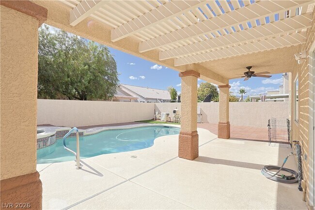 Building Photo - 6113 Crystal Talon St