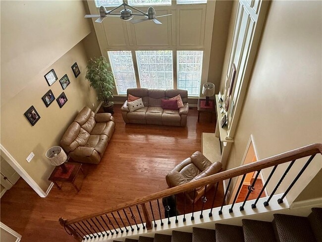 Building Photo - 585 Marylebone Dr