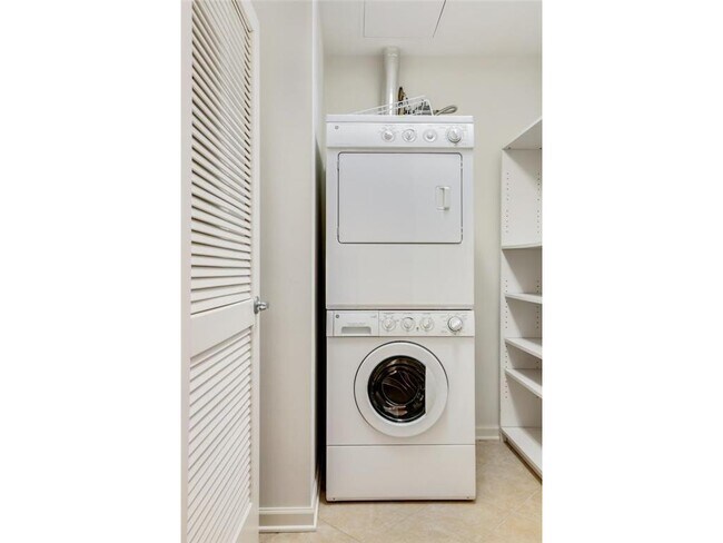 Building Photo - 500 E Grant St