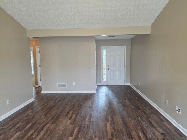 Building Photo - Rare 3 bed 2 bath ranch located in Acworth