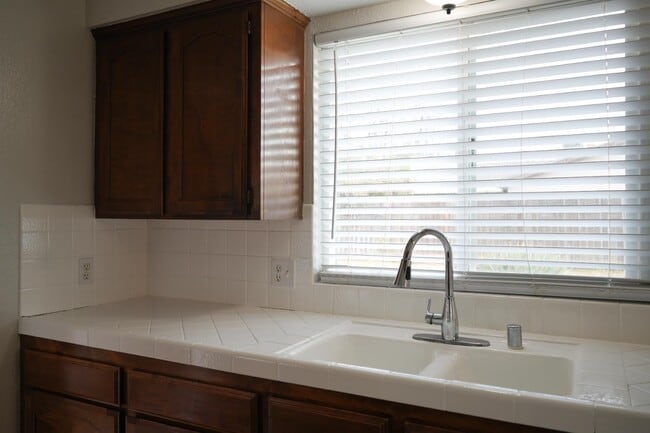 Building Photo - 4310 N Barcus Ave