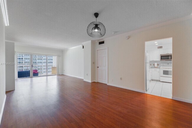 Building Photo - 1980 S Ocean Dr