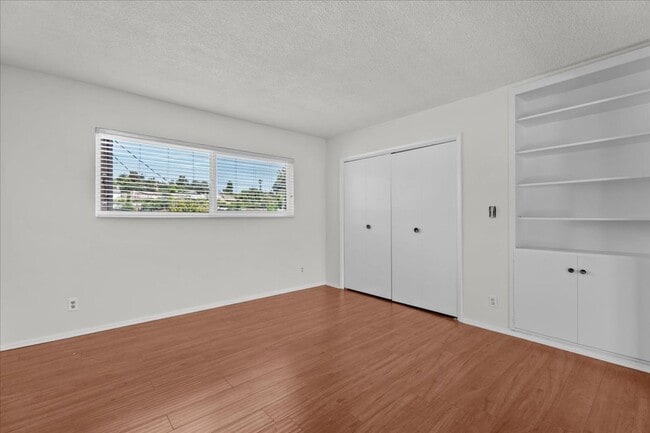 Building Photo - Light-Filled Top Floor Retreat in the Heart of Franklin Village