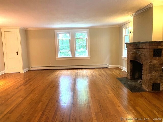 Building Photo - 623 Elm St