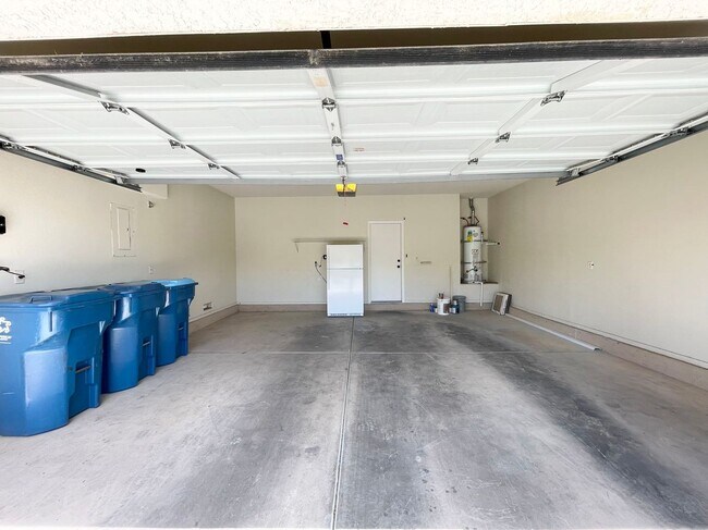 Building Photo - Dream Home in the Heart of Summerlin