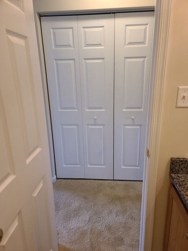 Building Photo - 3 Bedroom Townhome for Rent in Waynesboro