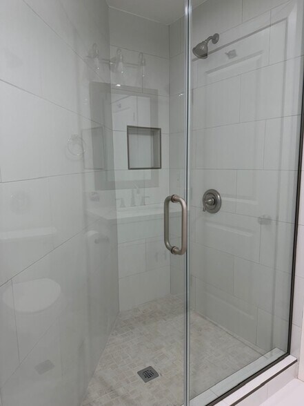 Building Photo - 227 Waldo Ave