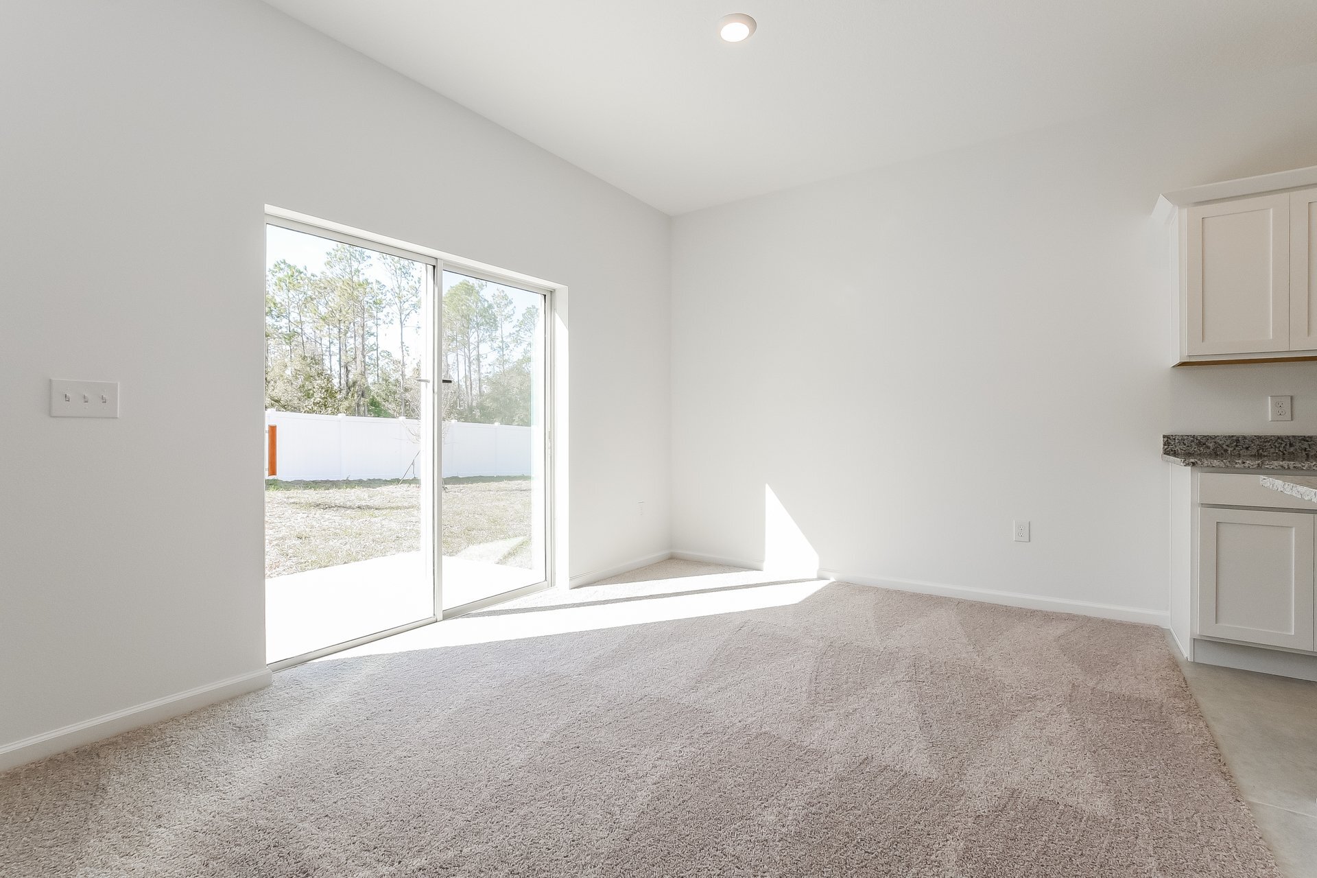 Building Photo - 2061 Hemingway Cir
