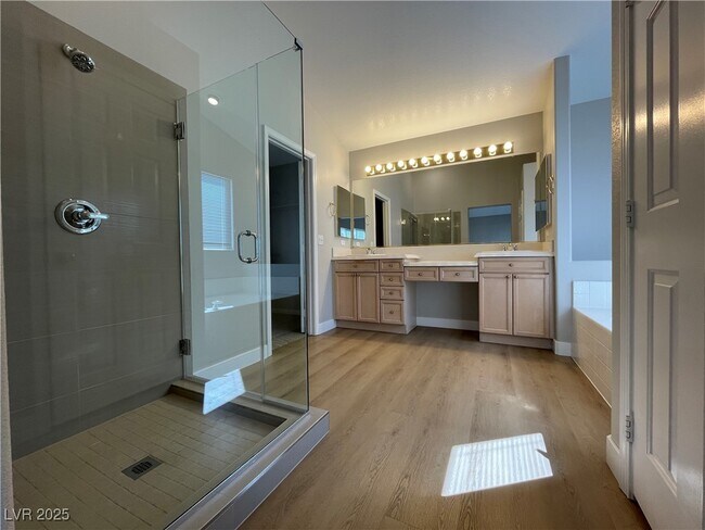 Building Photo - 8463 Antique Cameo Ave