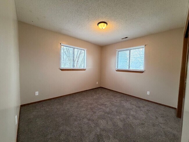 Building Photo - 2728 4th Ave N