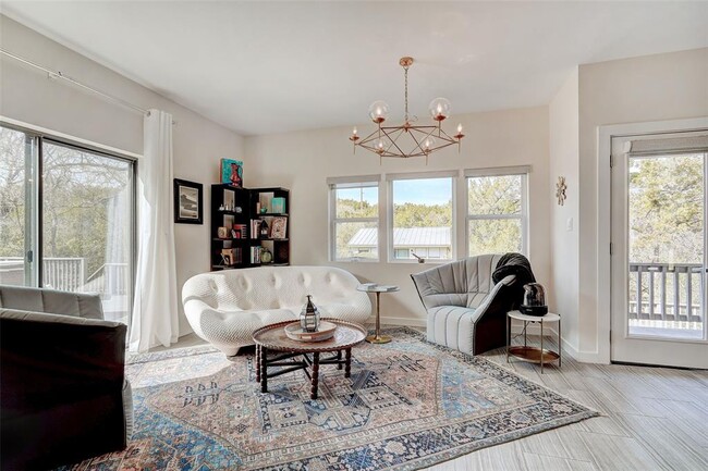 Building Photo - 6 Sugar Creek Dr