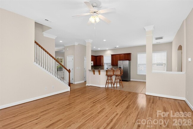 Building Photo - 9315 Rosalyn Glen Rd