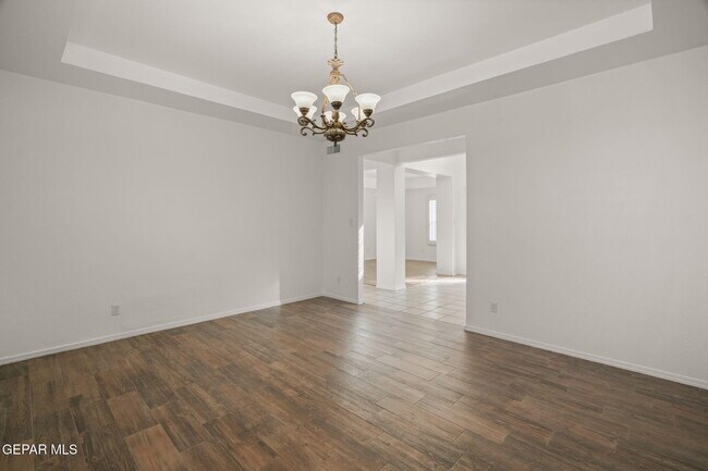 Building Photo - 695 Paseo del Mar Dr