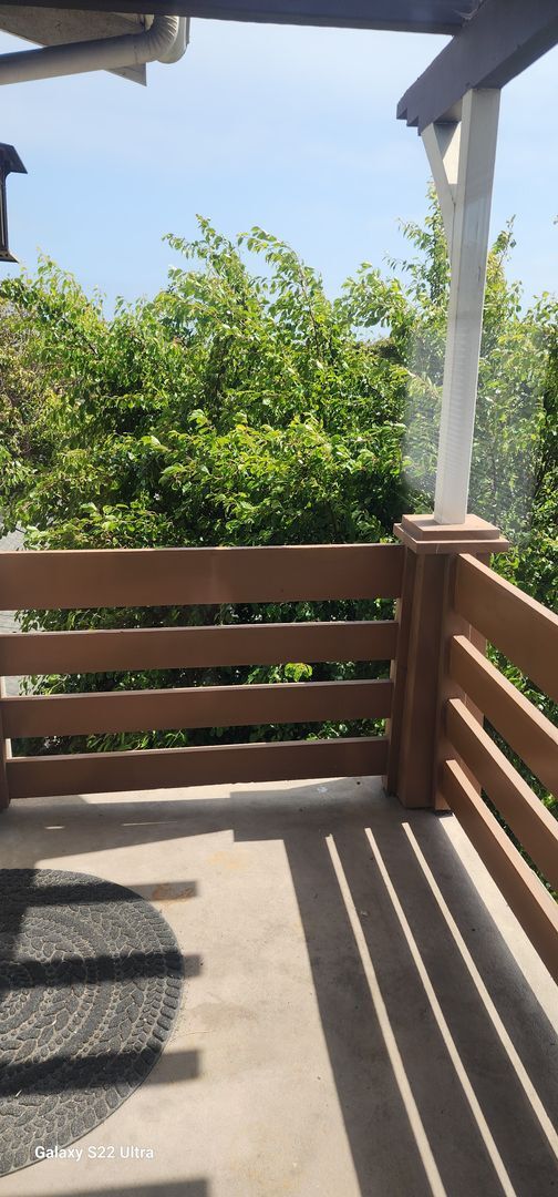 Building Photo - Spacious and freshly updated 2 bedroom, 2 ...