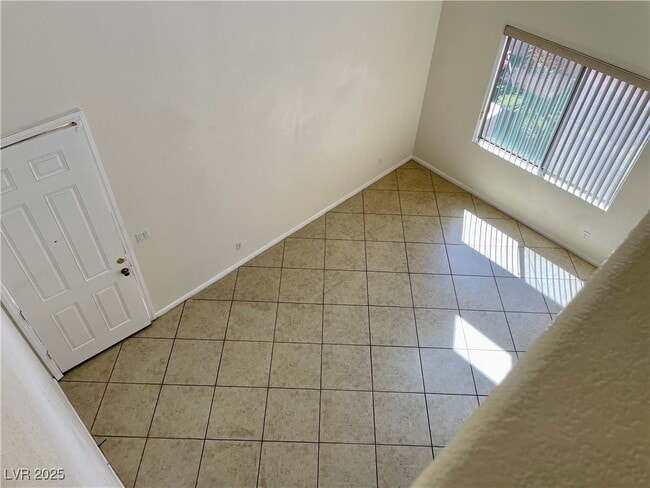 Building Photo - 8233 Strawberry Spring St