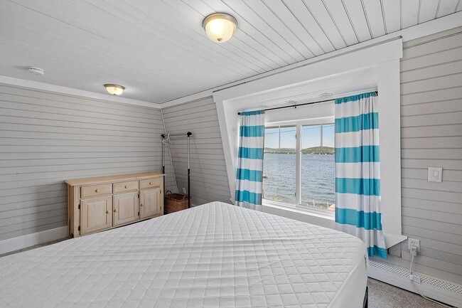 Building Photo - *Price Drop!* Your Dream Winter Retreat Aw...