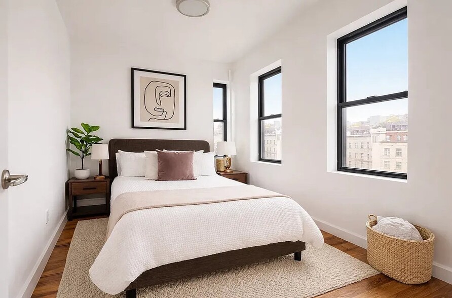 Building Photo - 126 Elizabeth St