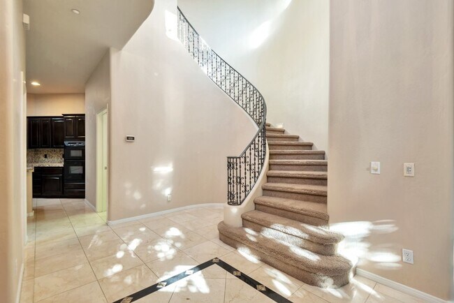 Building Photo - Experience luxury living in the prestigious Gainey Village!