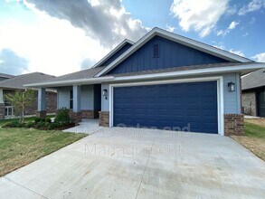 Building Photo - 12817 Double V Dr