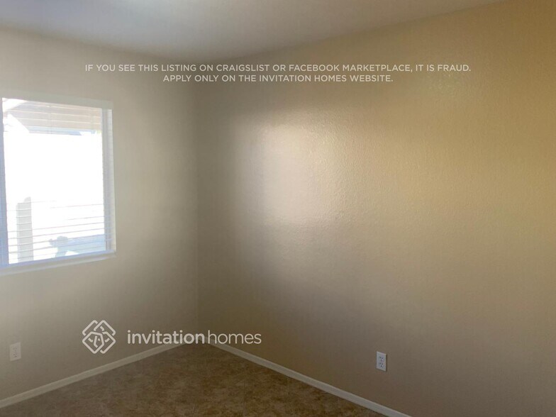 Building Photo - 9212 W Charleston Ave